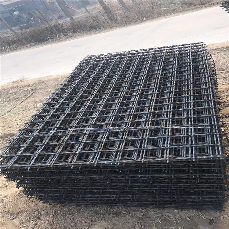 煤礦軋花編織錨網(wǎng)圖片1